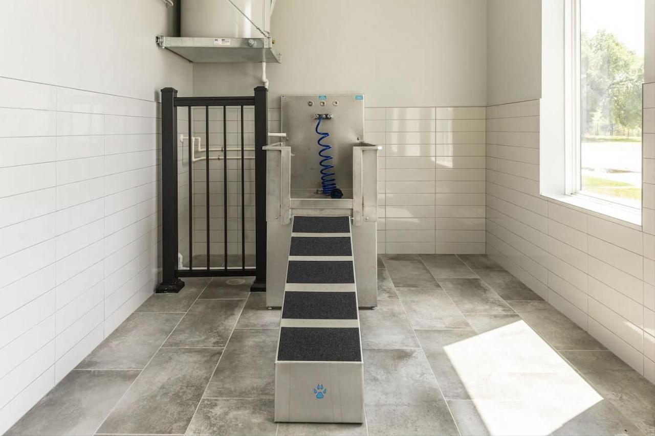 Modern Dwntwn 1 Bdrm Apt Pool Gym Free Parking Indianapolis Ngoại thất bức ảnh